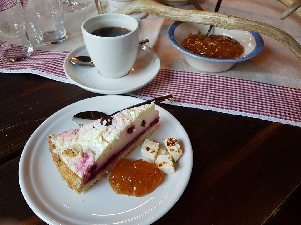iisakki village fins eten