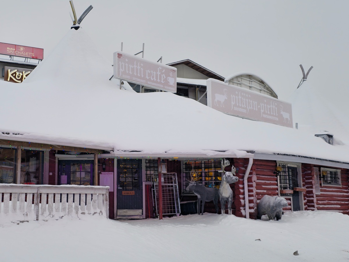 cafe in ruka