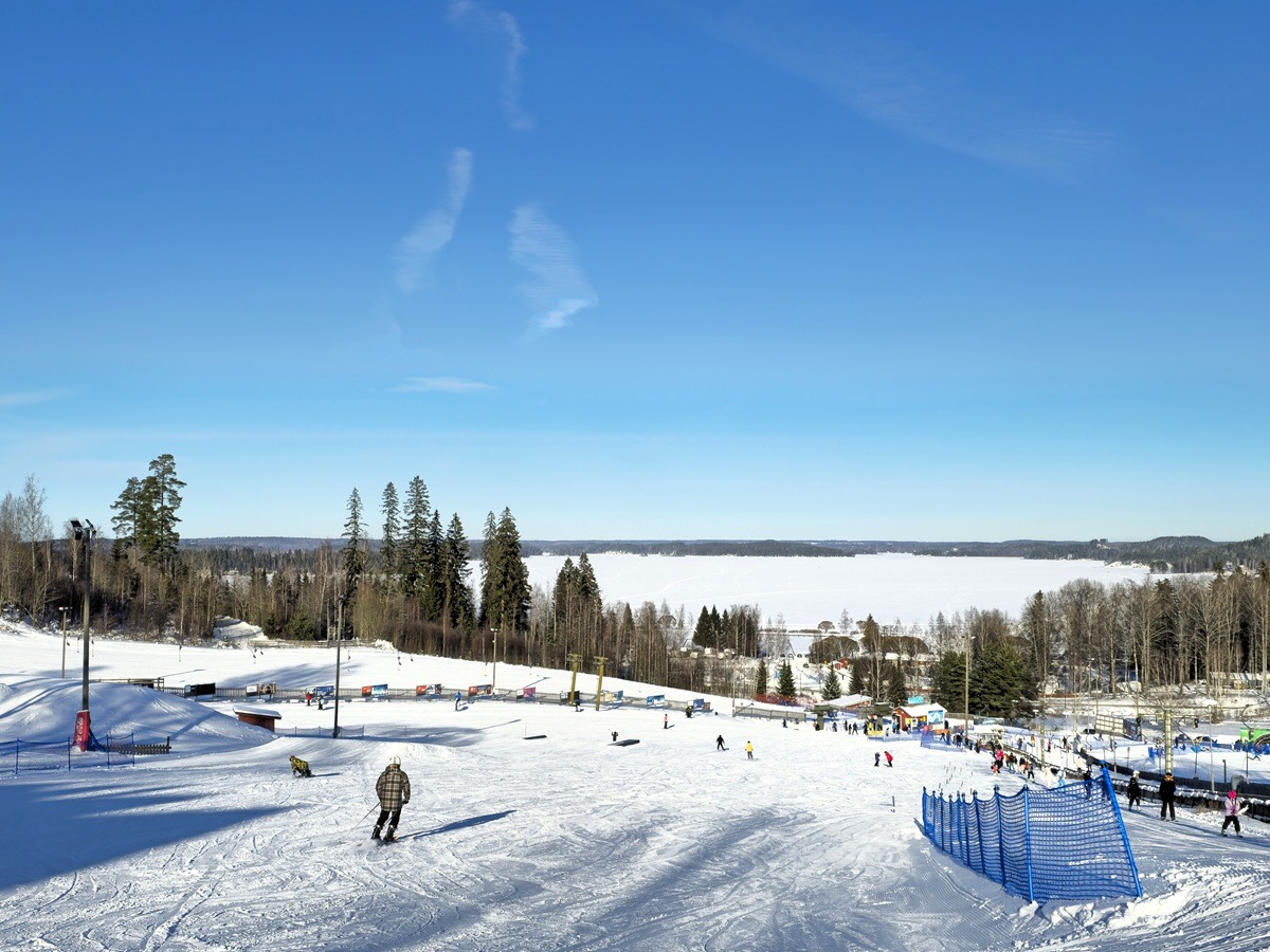 skien bij Lahti in Zuid-Finland